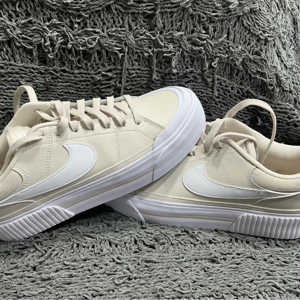 Nike CourtLegacy Lift